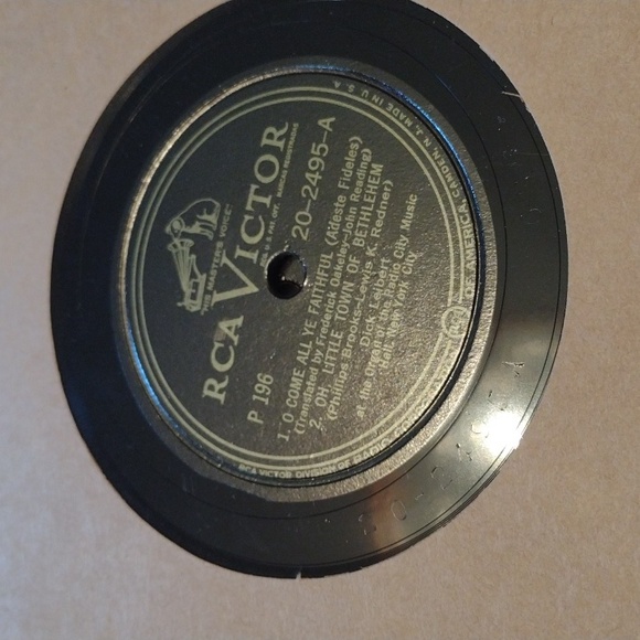 RCA Victor Musical Smart Set Christmas Carols - Picture 6 of 10